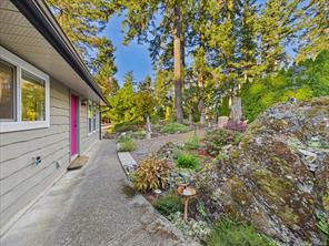 895 Brentwood Hts — listing photo 44 of 50