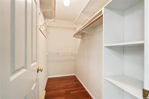 1055 Thistlewood Dr — listing photo 21 of 53
