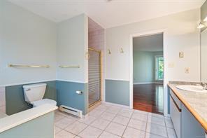 1055 Thistlewood Dr — listing photo 23 of 53
