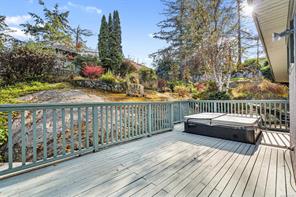 1055 Thistlewood Dr — listing photo 27 of 53