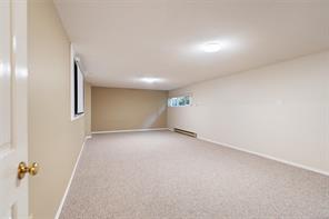 1055 Thistlewood Dr — listing photo 39 of 53