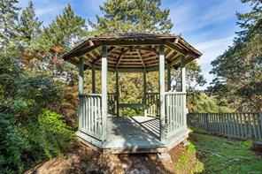 1055 Thistlewood Dr — listing photo 46 of 53