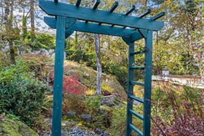 1055 Thistlewood Dr — listing photo 49 of 53