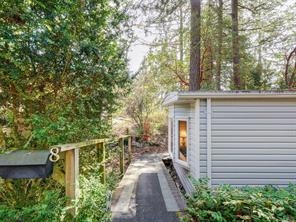 8 2500 Florence Lake Rd, Langford