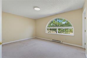 637 Jolly Pl — listing photo 19 of 42