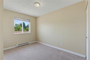 637 Jolly Pl — listing photo 22 of 42