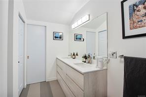602-2560 Departure Bay Rd — listing photo 30 of 49