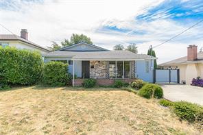 2817 Adelaide Ave, Saanich