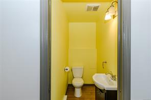 2817 Adelaide Ave — listing photo 37 of 51