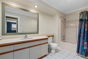 823 Yambury Rd — listing photo 18 of 33
