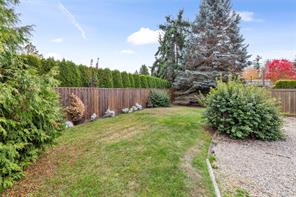 823 Yambury Rd — listing photo 24 of 33