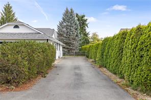 823 Yambury Rd — listing photo 31 of 33