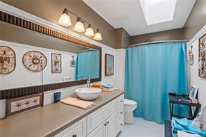 1072 Roberton Blvd — listing photo 27 of 64