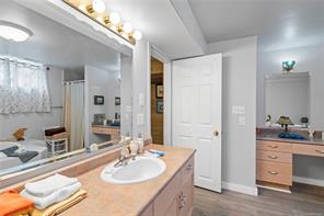 1072 Roberton Blvd — listing photo 35 of 64