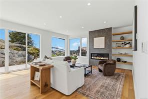 3700 Kootenay Pl — listing photo 18 of 95