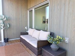 105-1720 Fairfield Rd — listing photo 23 of 33