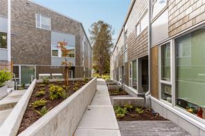 105-1720 Fairfield Rd — listing photo 26 of 33
