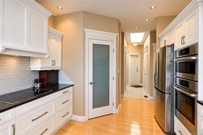 6097 Chippewa Rd — listing photo 17 of 83