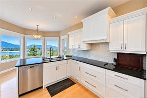 6097 Chippewa Rd — listing photo 19 of 83