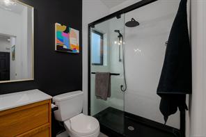 5546 Woodland Cres — listing photo 41 of 77