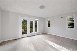 2426 Selwyn Rd — listing photo 20 of 33