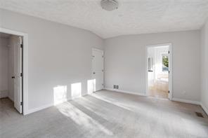 2426 Selwyn Rd — listing photo 21 of 33