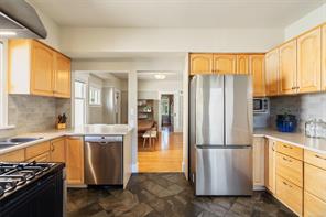 220 Irving Rd — listing photo 22 of 58