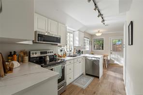 220 Irving Rd — listing photo 46 of 58