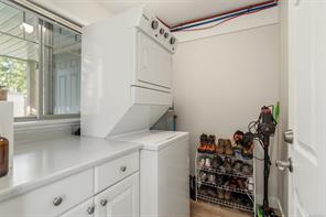 220 Irving Rd — listing photo 48 of 58