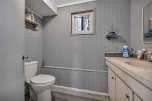 2935 Colwood Rd — listing photo 25 of 34