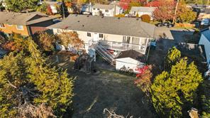 2935 Colwood Rd — listing photo 30 of 34