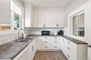 739 Marchmont Rd — listing photo 14 of 43
