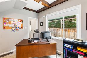 739 Marchmont Rd — listing photo 17 of 43