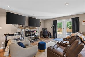 5923 Tower Pl — listing photo 20 of 32