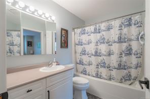 5453 Woodland Cres — listing photo 16 of 30