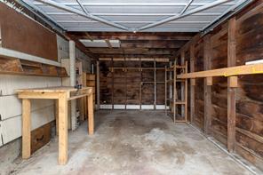 1118 Tolmie Ave — listing photo 32 of 36