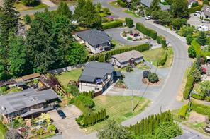885 Glenhale Cres — listing photo 13 of 96