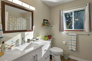 1492 Hyacinthe Bay Rd — listing photo 32 of 58