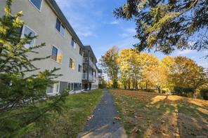 4204-997 Bowen Rd — listing photo 24 of 26