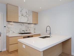 210-1916 Oak Bay Ave — listing photo 13 of 31