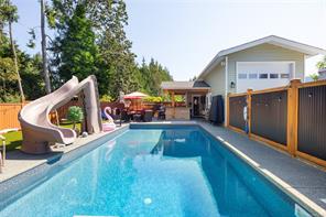 1988 Maple Bay Rd — listing photo 44 of 64