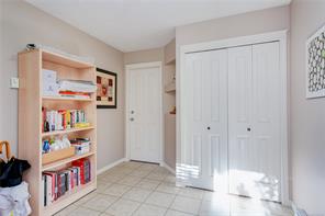 8 Stoneridge Dr — listing photo 18 of 33