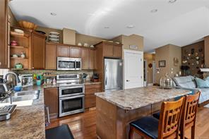 5161 Dunn Pl — listing photo 15 of 68