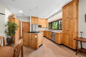10225 Greenhill Rd — listing photo 17 of 96