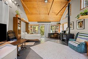 10225 Greenhill Rd — listing photo 22 of 96