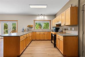 10225 Greenhill Rd — listing photo 27 of 96