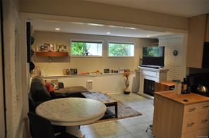 4719 West Saanich Rd — listing photo 17 of 35