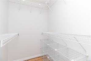 899 Cecil Blogg Dr — listing photo 15 of 25