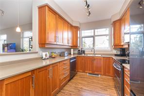 305E-1115 Craigflower Rd — listing photo 17 of 40