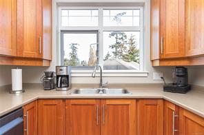 305E-1115 Craigflower Rd — listing photo 18 of 40